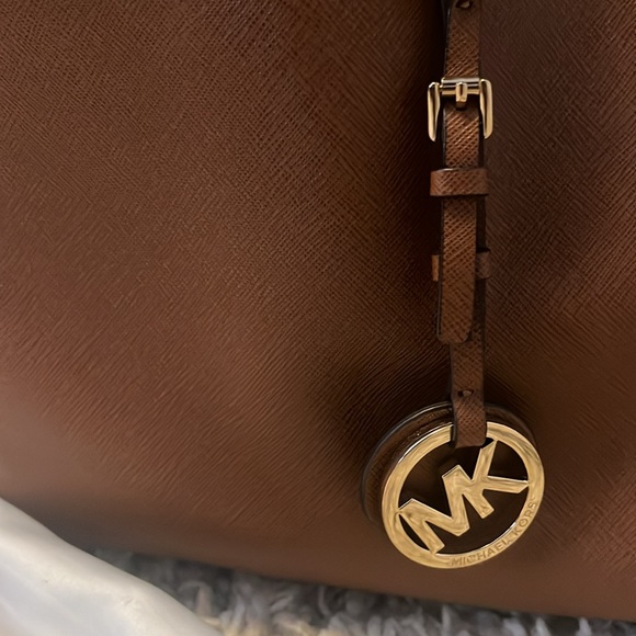 Michael Kors Jet Set Medium travel tote - Picture 4 of 7